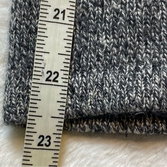 Country Shop 100% Cashmere V Neck Sweater Size Large - Picture 9 of 9